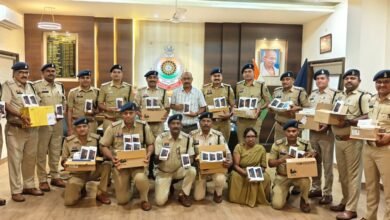 जांजगीर चांपा पुलिस ब्रेकिंग नवीन कानून की विवेचना को मिलेगी नई गति: SP श्री विजय कुमार पाण्डेय IPS ने जिले के पुलिस विवेचकों को बांटे 99 हाईटेक मोबाइल 1 IMG 20260706 WA0528 kshititech