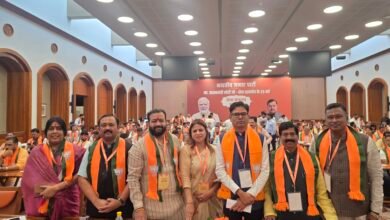 नई दिल्ली में भाजपा की राष्ट्रीय बैठक, ‘सेवा संकल्प अभियान’ में छत्तीसगढ़ की अहम भागीदारी, राष्ट्रीय अध्यक्ष नितिन नबीन के नेतृत्व में मंथन, महिला मोर्चा प्रदेश अध्यक्ष विभा अवस्थी समेत छत्तीसगढ़ की टीम हुई शामिल 2 IMG 20260823 WA0317 kshititech